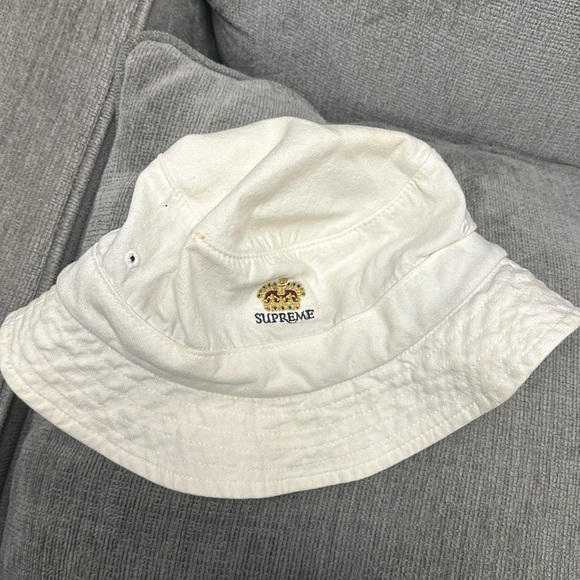 RARE Supreme Bucket Hat - Picture 1 of 2